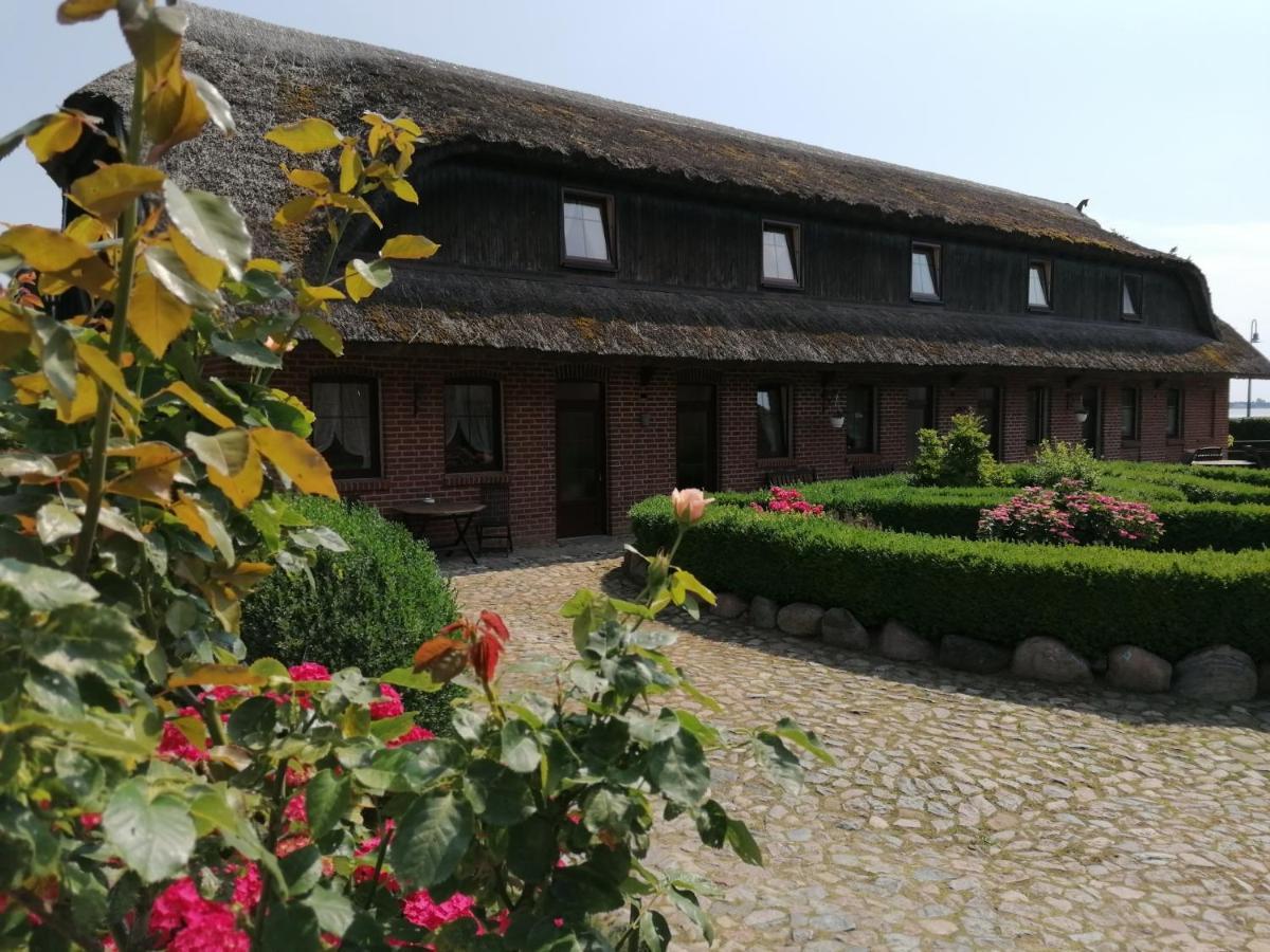 Gasthof-Ferienwohnungen-Kliesow'S Reuse Alt Reddevitz Экстерьер фото